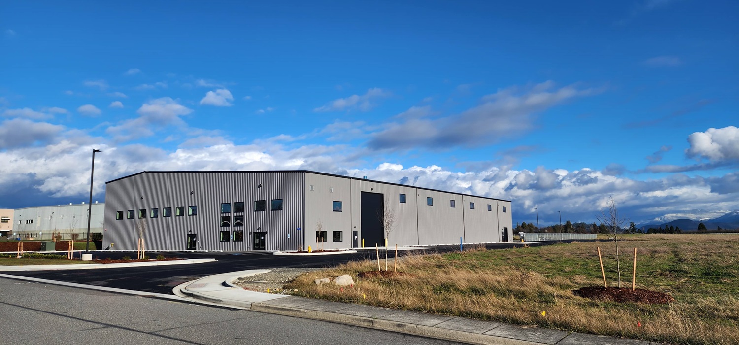 Roadside Exterior View - pre-engineered commercial construction